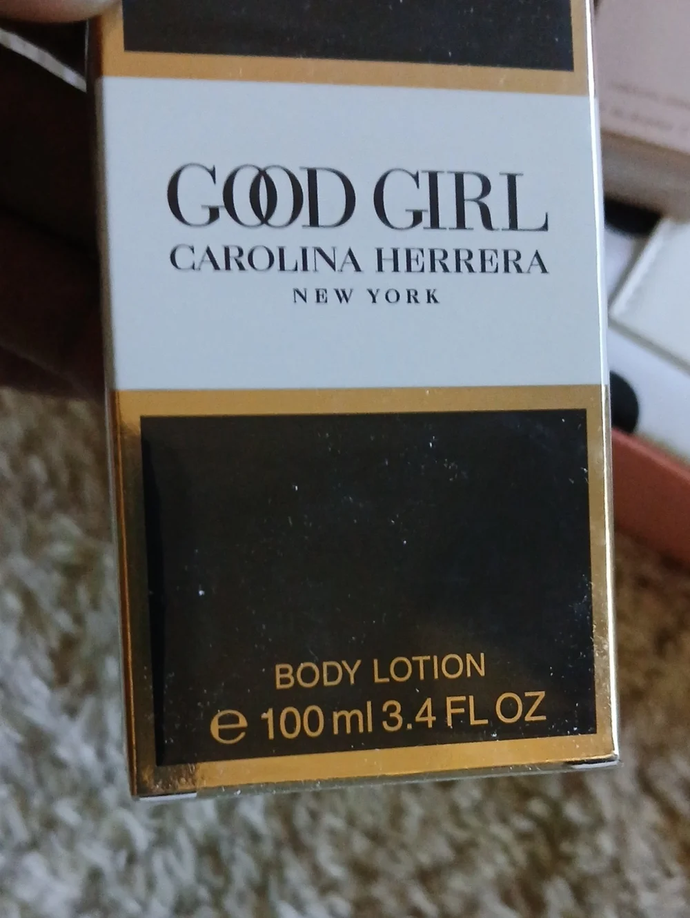 NWT CAROLINA HERRERA Cosmetic Bag With Extras